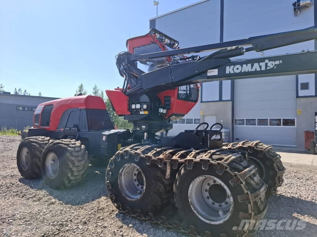 Komatsu 901 XC Betakarítók