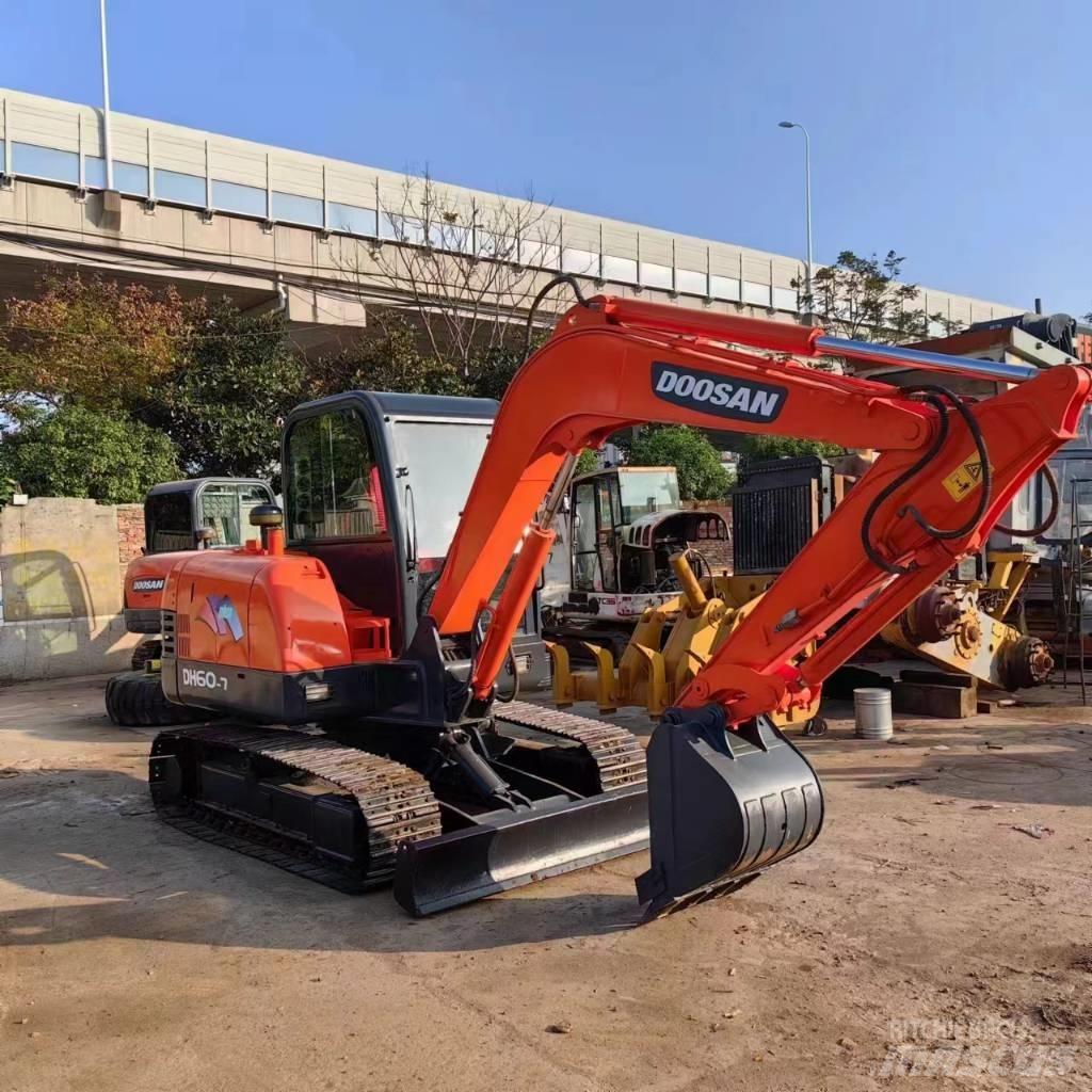 Doosan DH 60-7 Mini kotrók < 7t