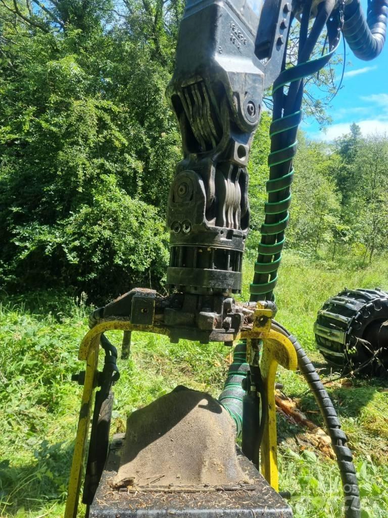 John Deere 1170 G Betakarítók