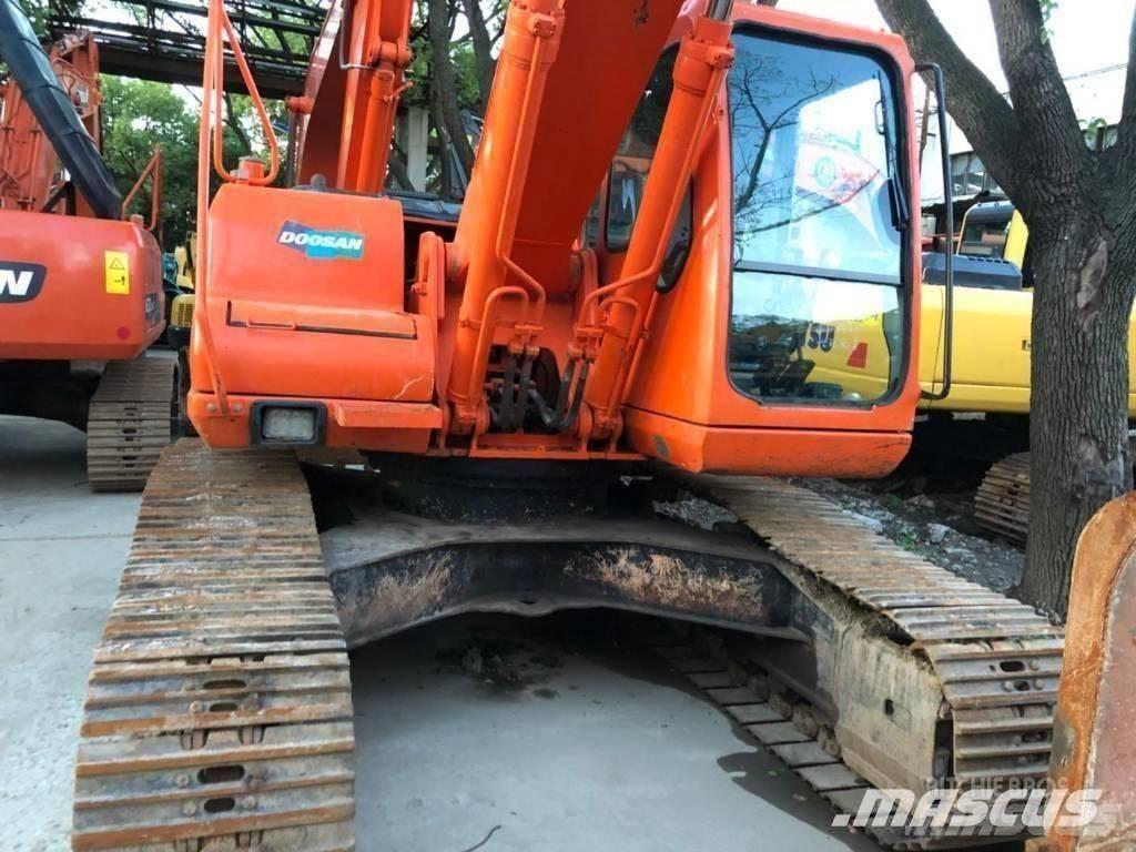 Doosan 220-7 Lánctalpas kotrók