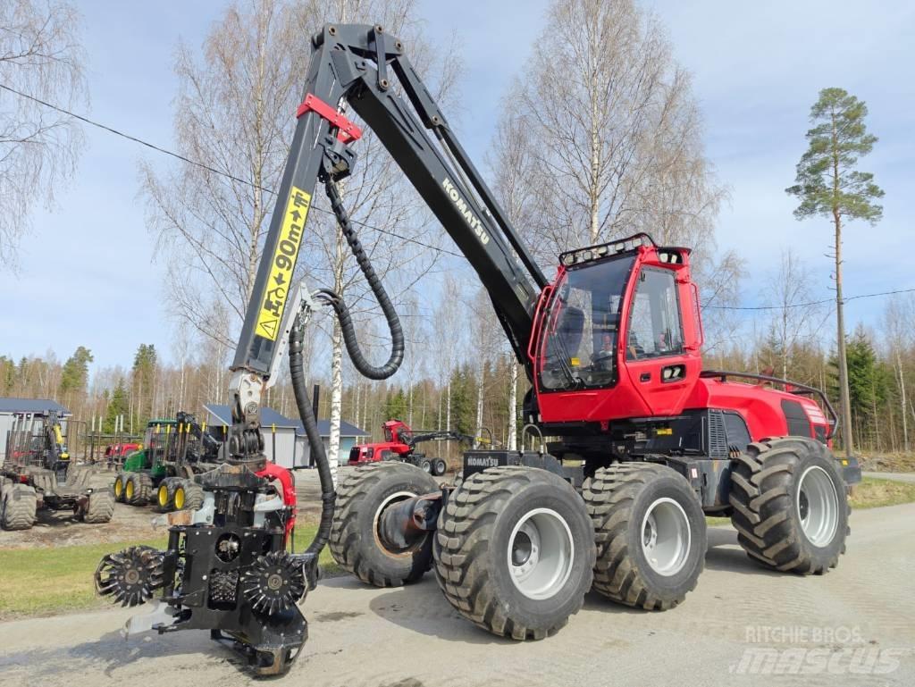 Komatsu 911 Betakarítók