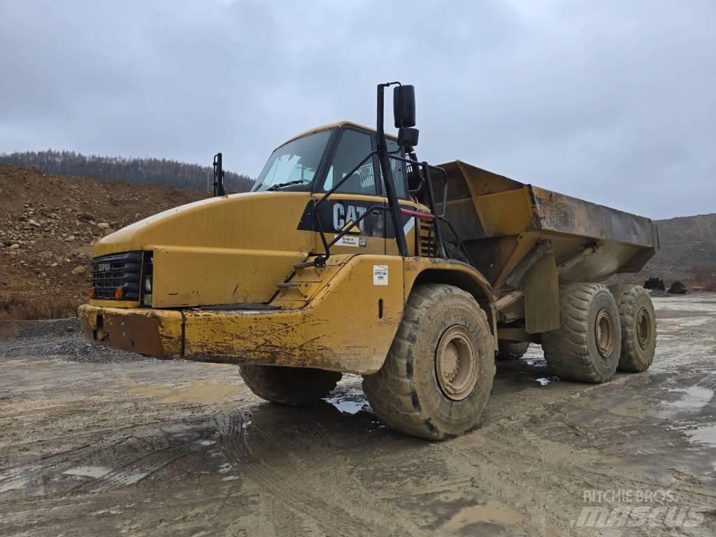 CAT 740 Csuklósdömperek