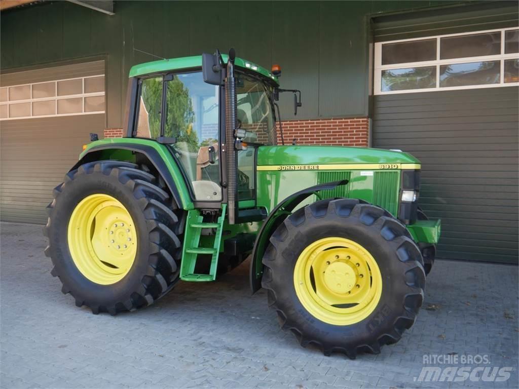 John Deere 6910 PQ Traktorok
