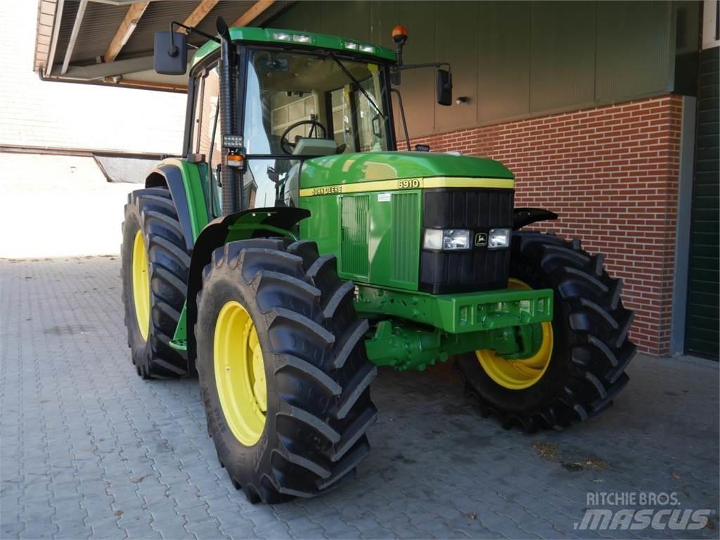 John Deere 6910 PQ Traktorok