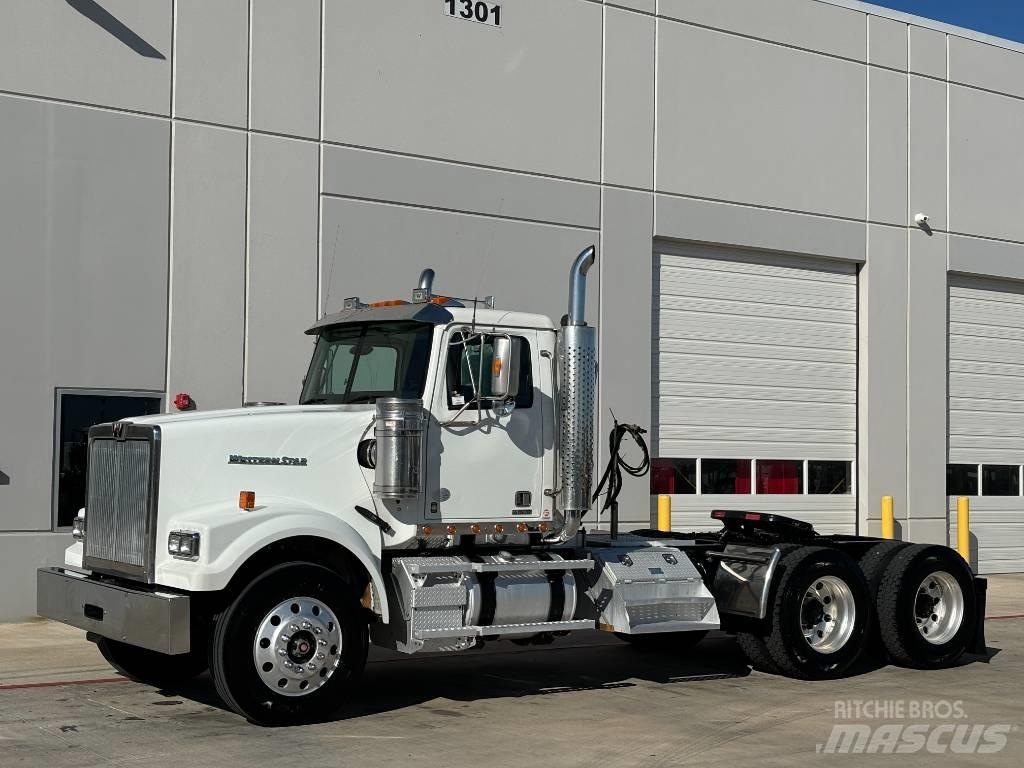 Western Star 4900 Nyergesvontatók