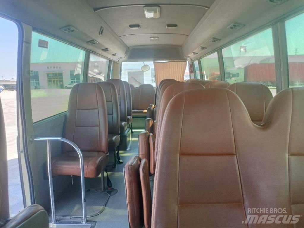 Toyota Coaster Bus Mini buszok