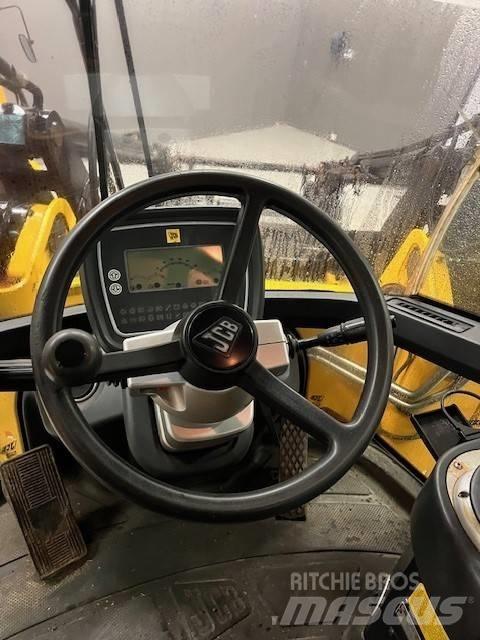 JCB 436HT Gumikerekes homlokrakodók