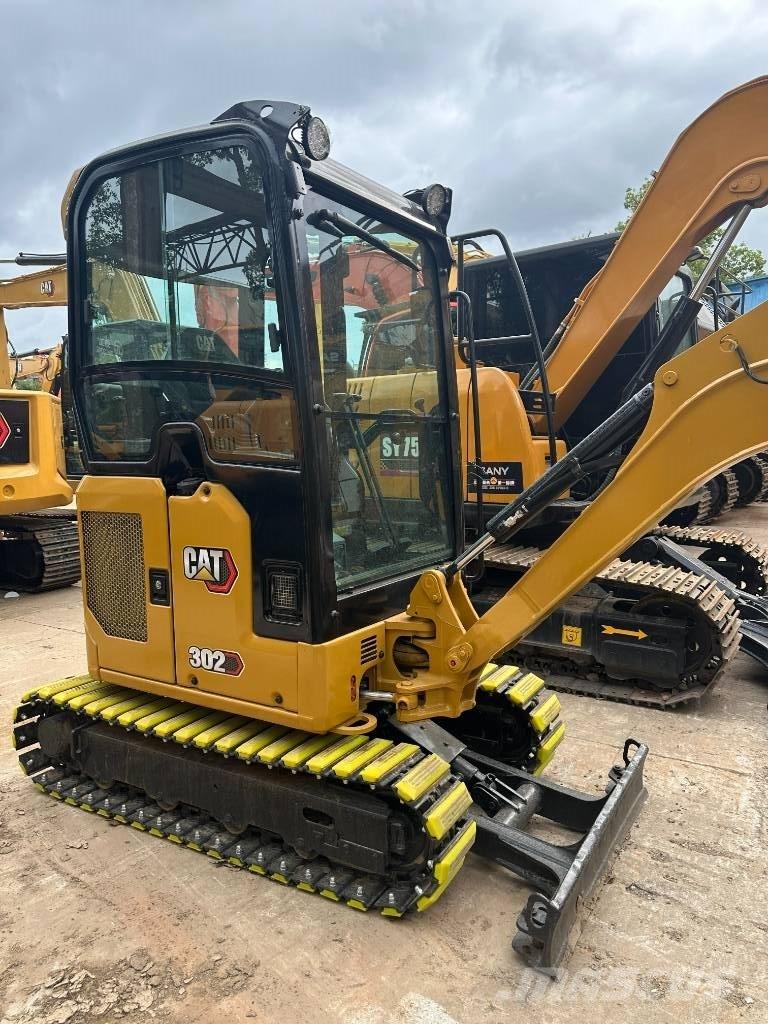 CAT CAT302 Mini kotrók < 7t