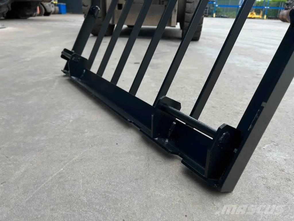 CAT 325D Guard Vezetőfülke és belső tartozékok