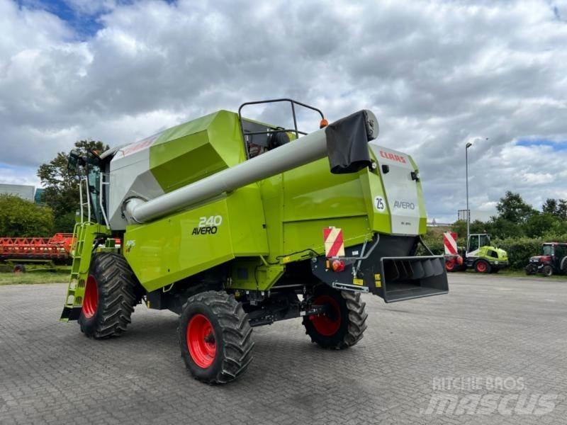 CLAAS AVERO 240 Kombájnok