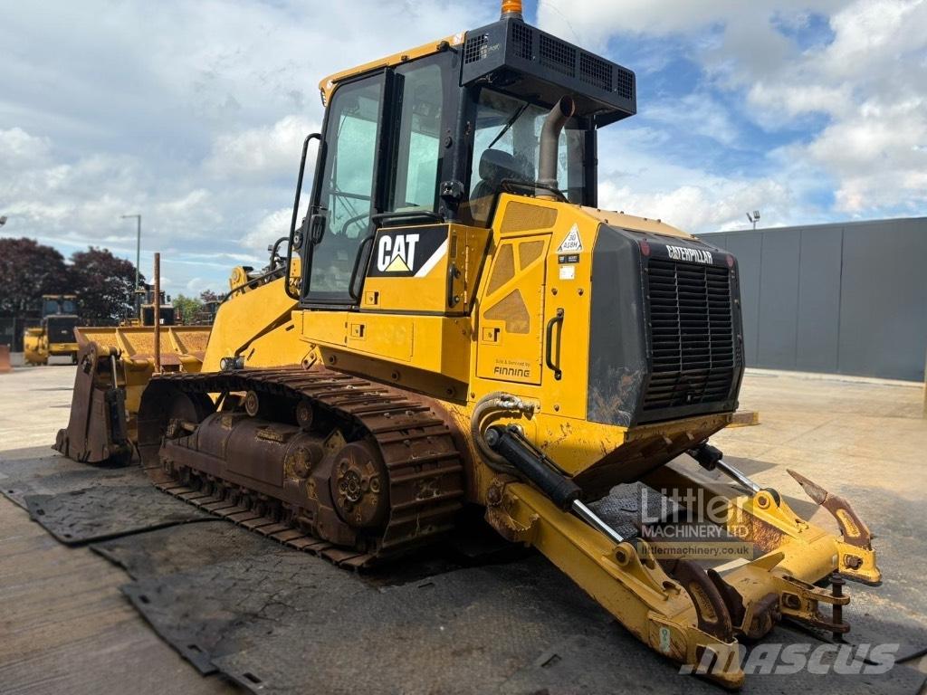 CAT 963 D Lánctalpas homlokrakodók