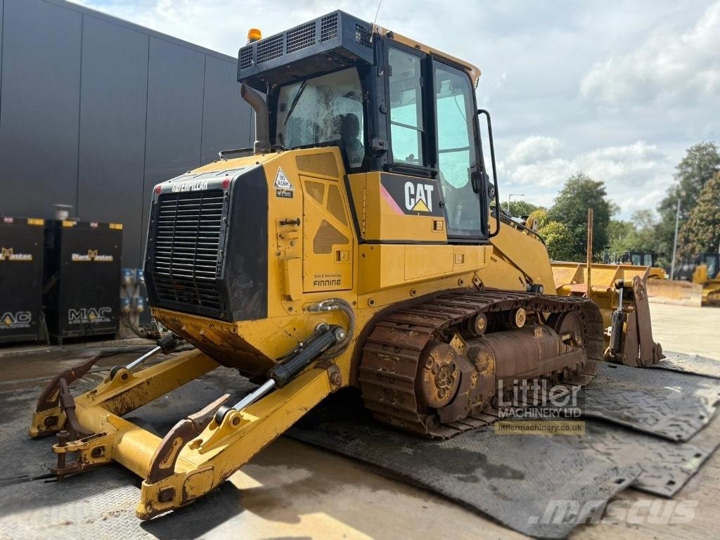 CAT 963 D Lánctalpas homlokrakodók