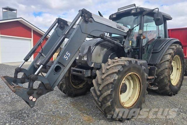 Valtra N141 HiTech Traktorok