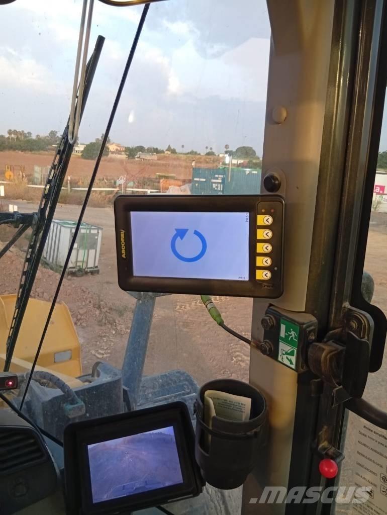 Komatsu WA 380-8 Gumikerekes homlokrakodók