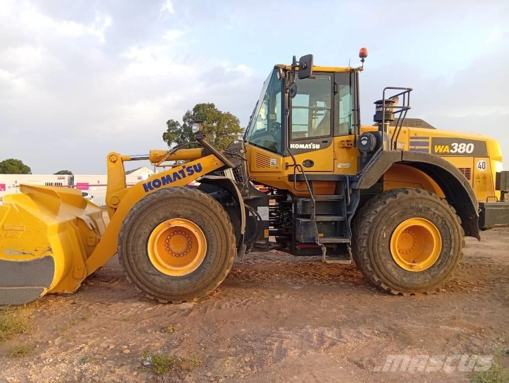 Komatsu WA 380-8 Gumikerekes homlokrakodók