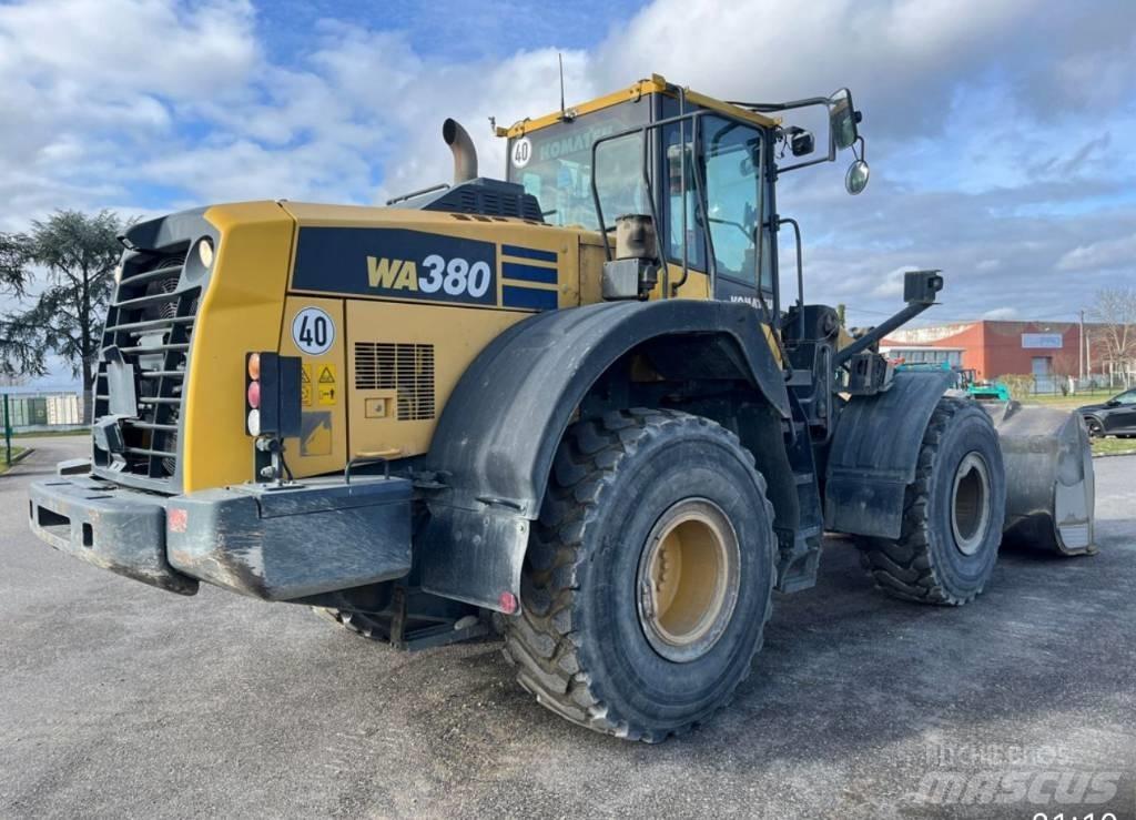 Komatsu WA 380-8 Gumikerekes homlokrakodók