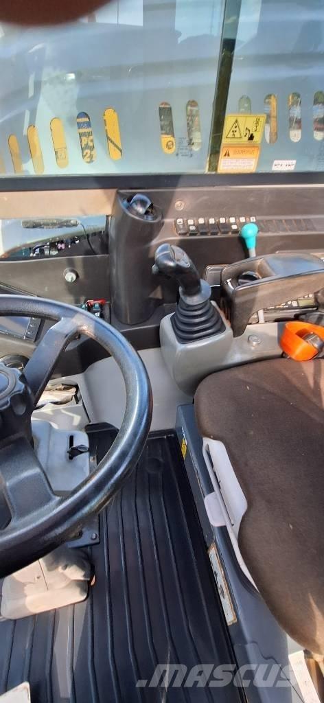 Takeuchi TB 295 W Gumikerekes kotrók