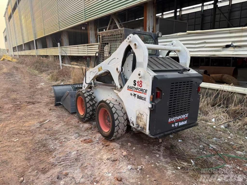 Bobcat S 18 Kompaktrakodók
