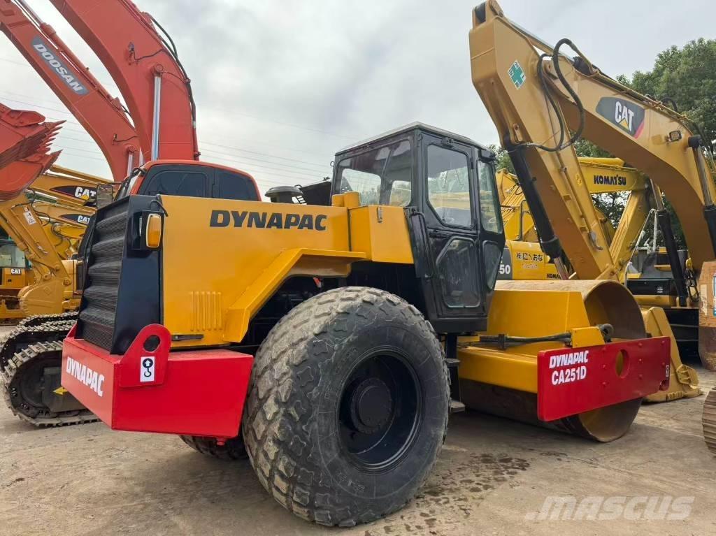 Dynapac CA 251 D Egydobos hengerek