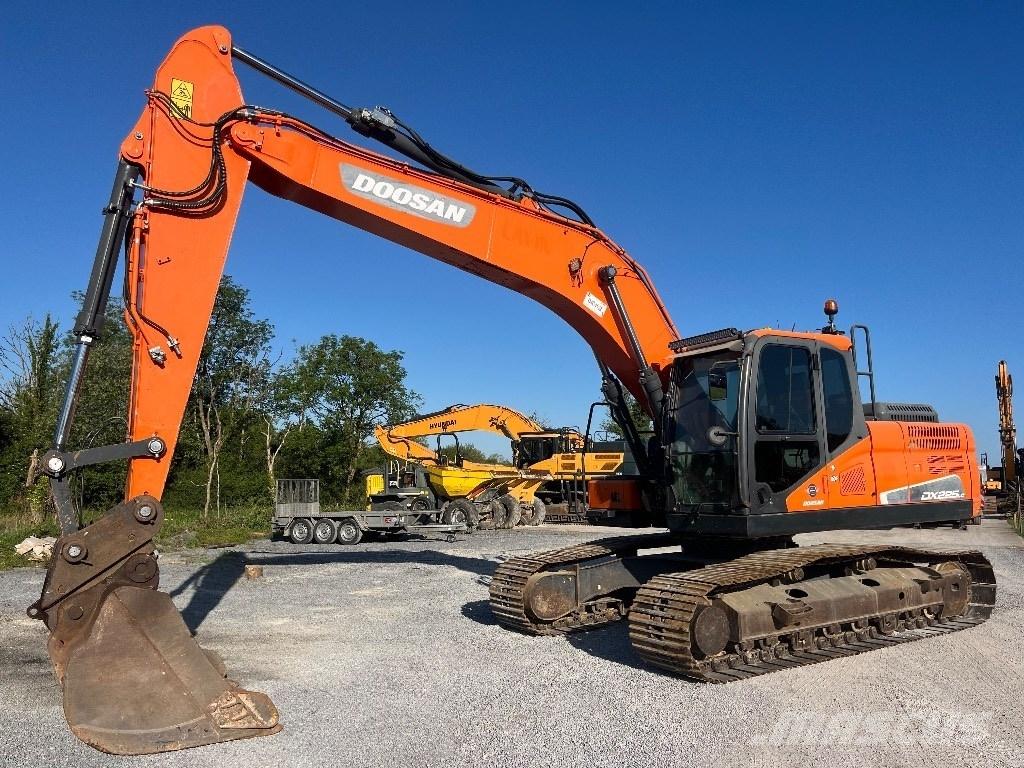 Doosan DX 225 LC-5 Lánctalpas kotrók