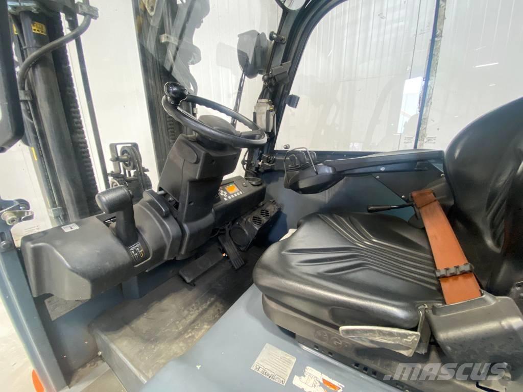 Toyota 8FBMT35 Elektromos targoncák