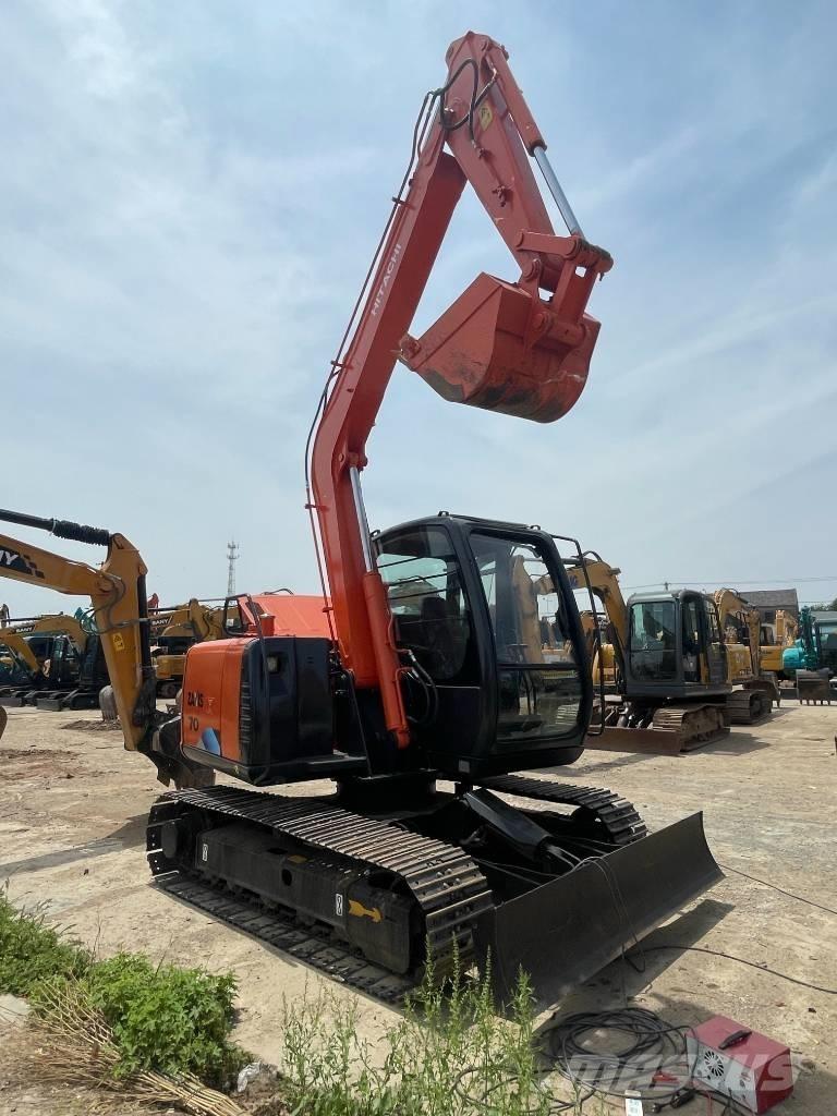 Hitachi ZX 70 Közepes (midi) kotrók 7 t - 12 t