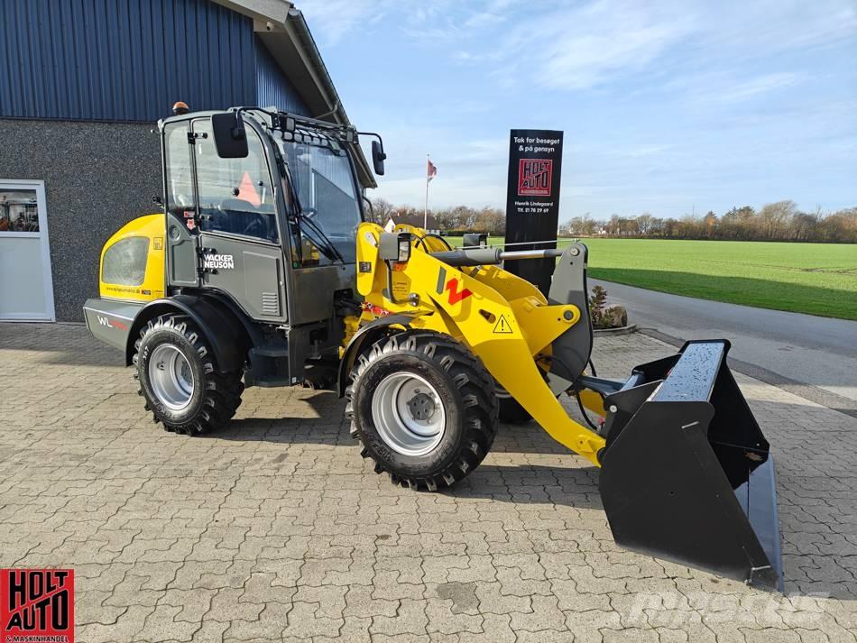 Wacker Neuson WL 44 Gumikerekes homlokrakodók