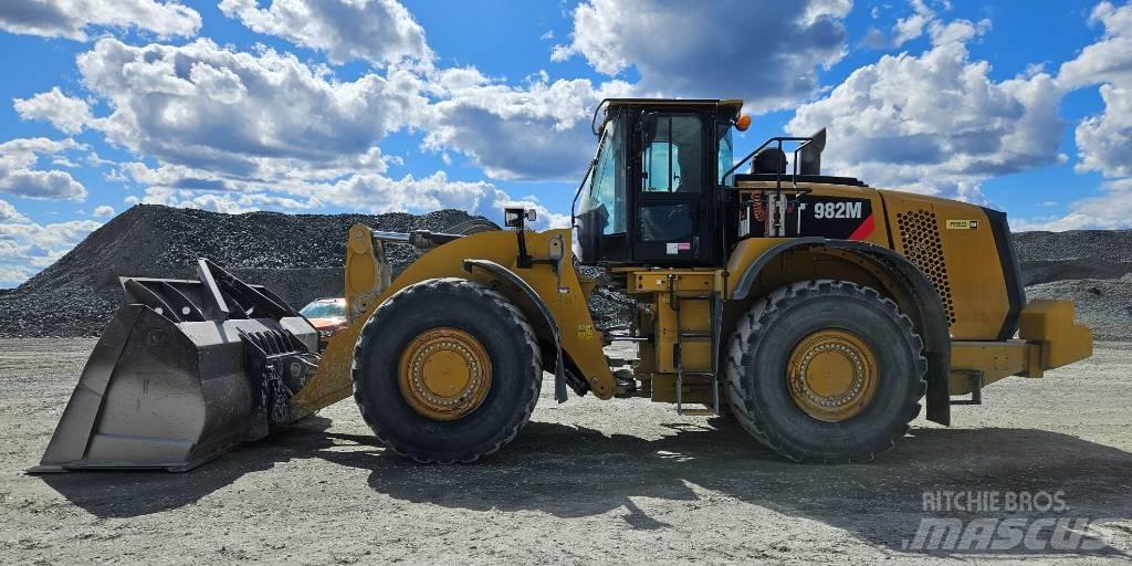CAT 982 M Gumikerekes homlokrakodók