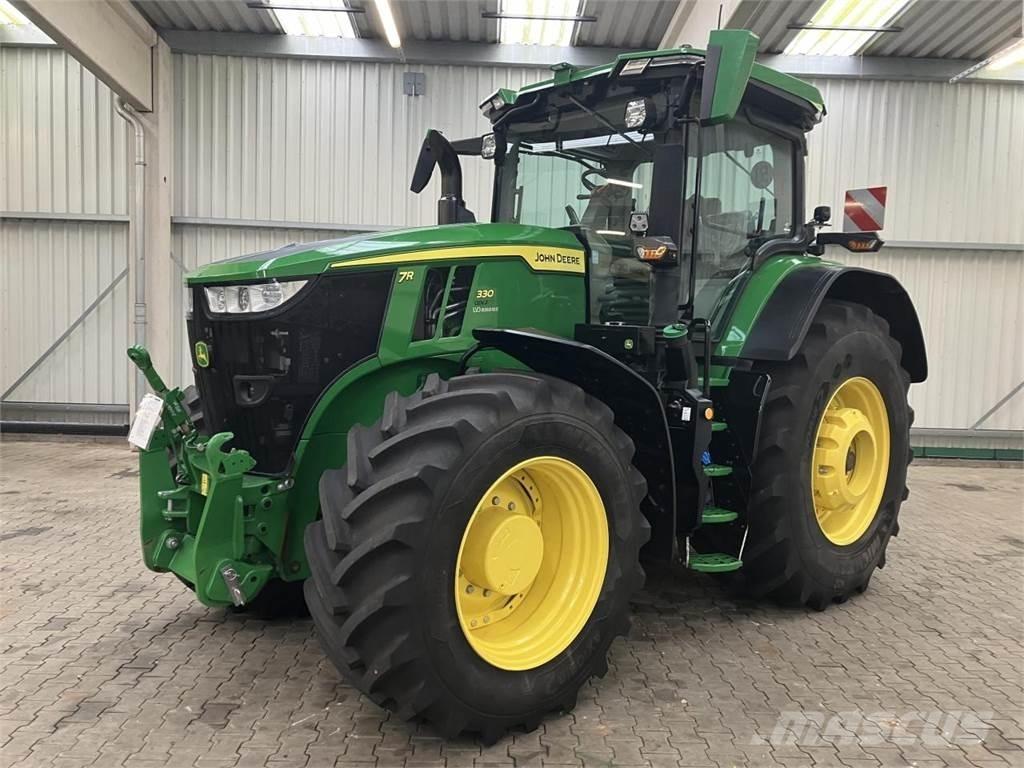 John Deere 7R 330 Traktorok