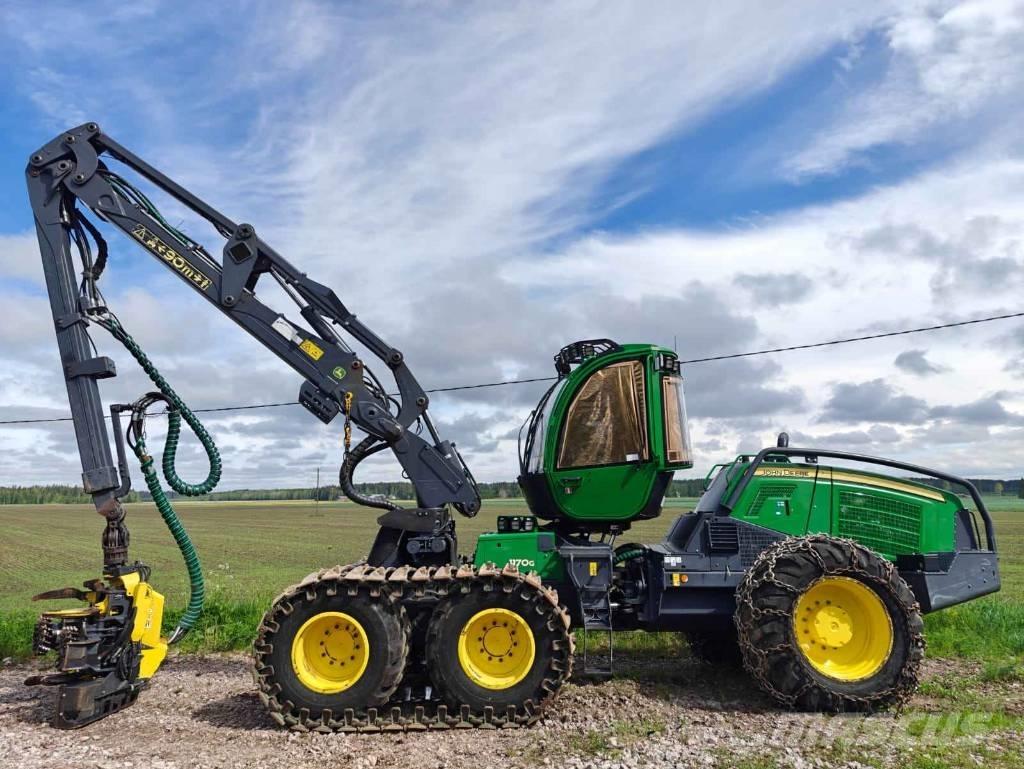 John Deere 1170 G Betakarítók
