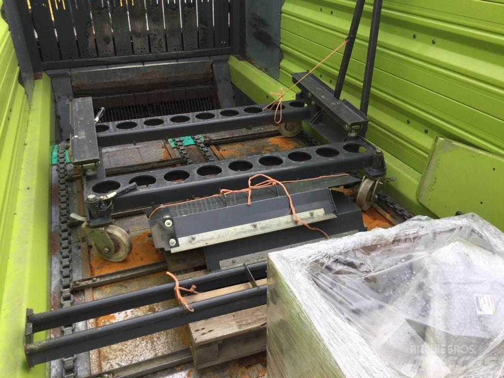 CLAAS 9400 Gabona átrakó kocsik