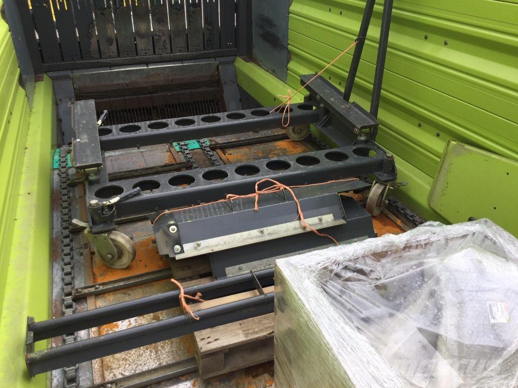 CLAAS 9400 Gabona átrakó kocsik