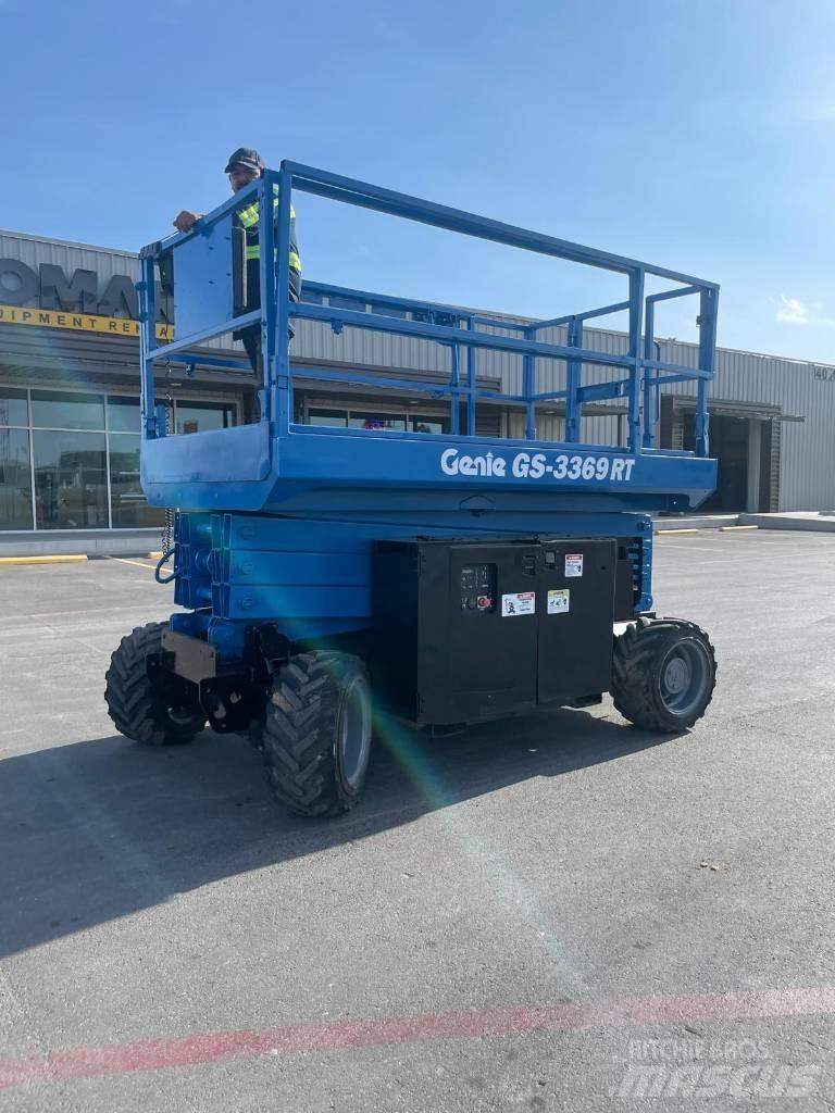 Genie GS 3369 RT Ollós emelők