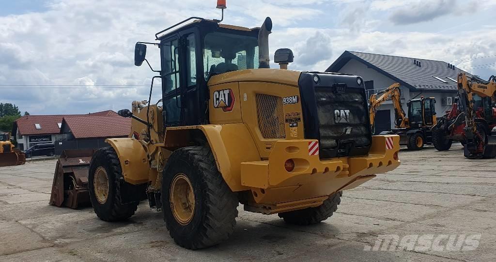 CAT 938M Gumikerekes homlokrakodók