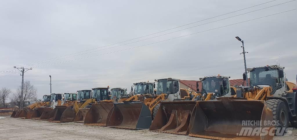 CAT 938M Gumikerekes homlokrakodók