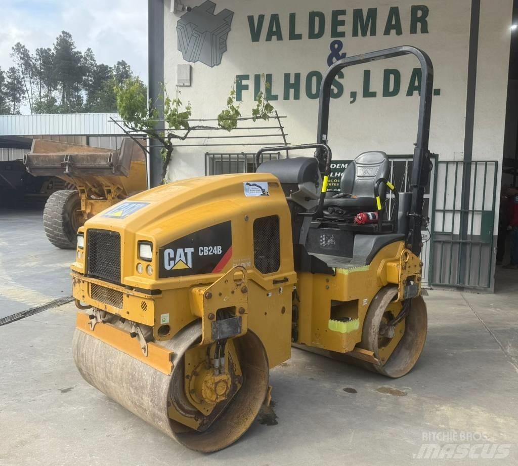 CAT CB 24 B, CB24 Ikerdobos hengerek