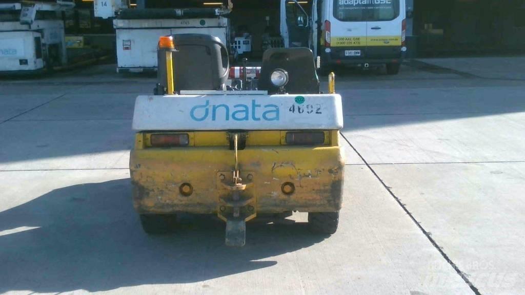 Toyota 02-2TD25 Anyagmozgatás - Egyebek