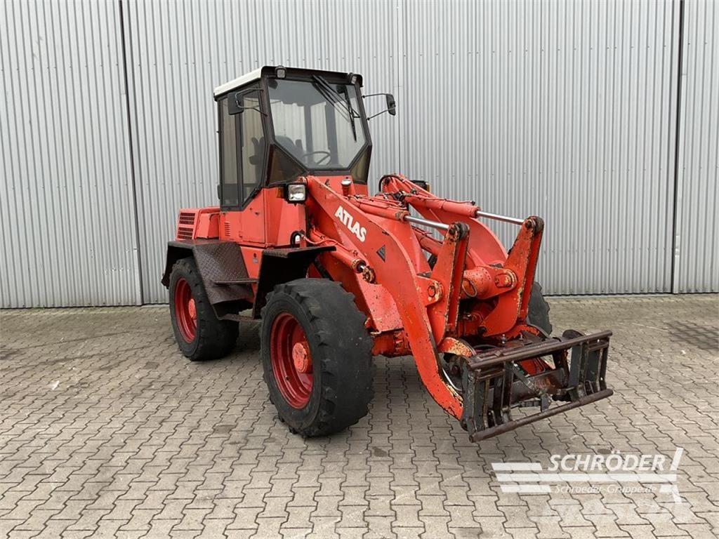 Atlas 82 E Gumikerekes homlokrakodók