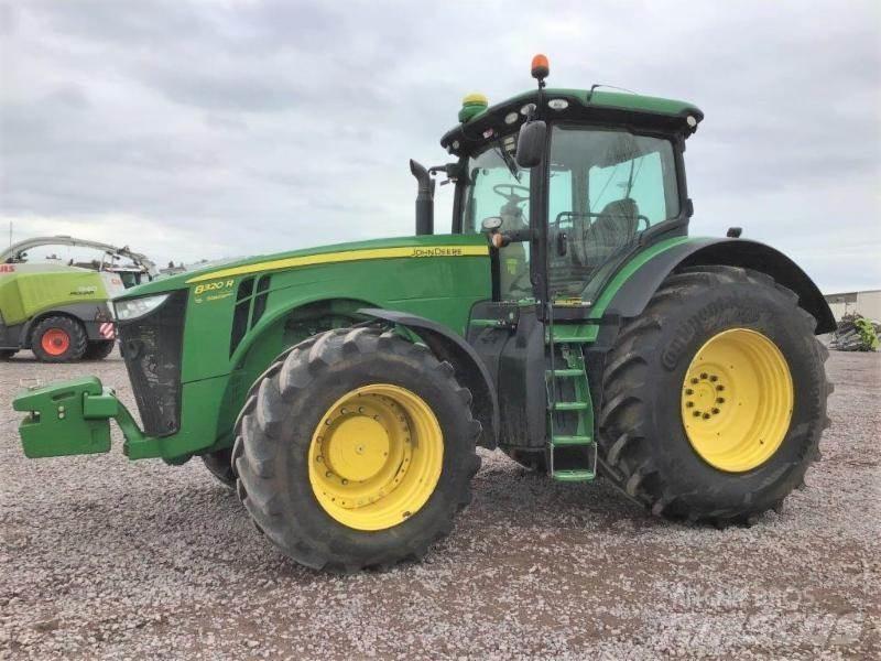John Deere 8320 R Traktorok