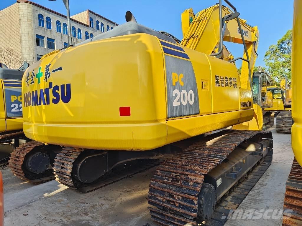 Komatsu PC 200-8 Lánctalpas kotrók