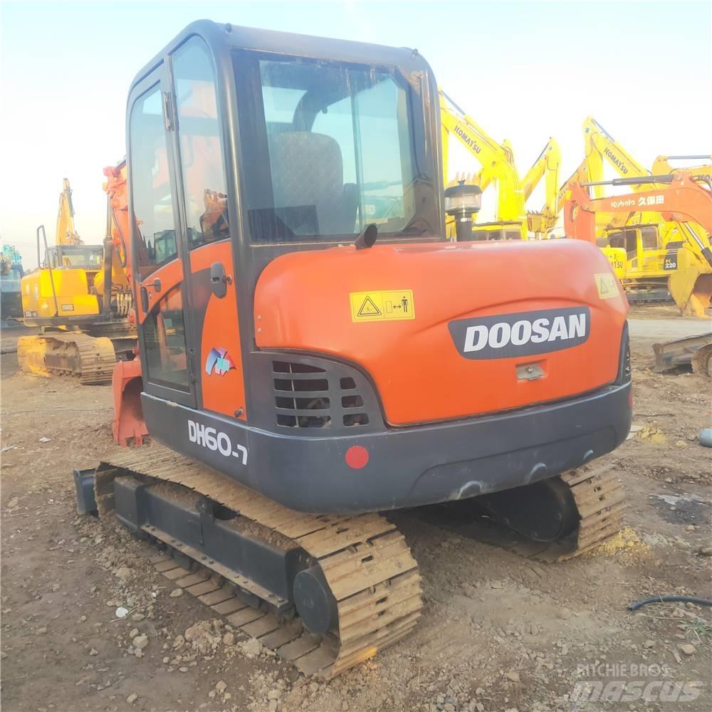 Doosan DH 60-7 Mini kotrók < 7t