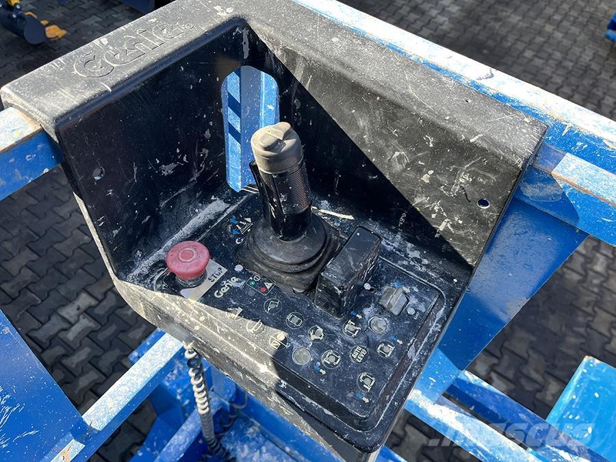 Genie GS-3268 Ollós emelők