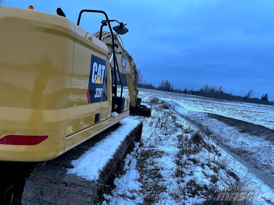 CAT 320 Lánctalpas kotrók