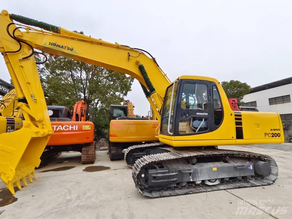 Komatsu PC 200-6 Lánctalpas kotrók
