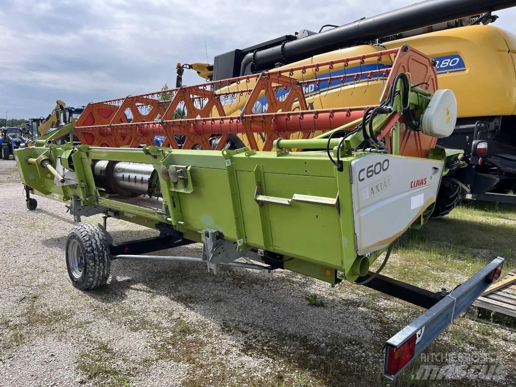 CLAAS Tucano 440 Kombájnok