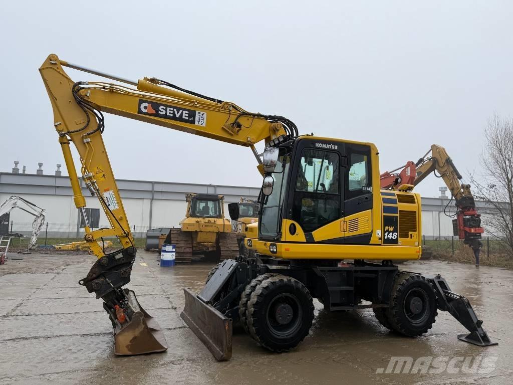 Komatsu PW 148-11 Gumikerekes kotrók