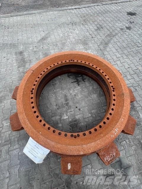 CAT 6040 SPROCKET Lánctalpak, láncok és futóművek