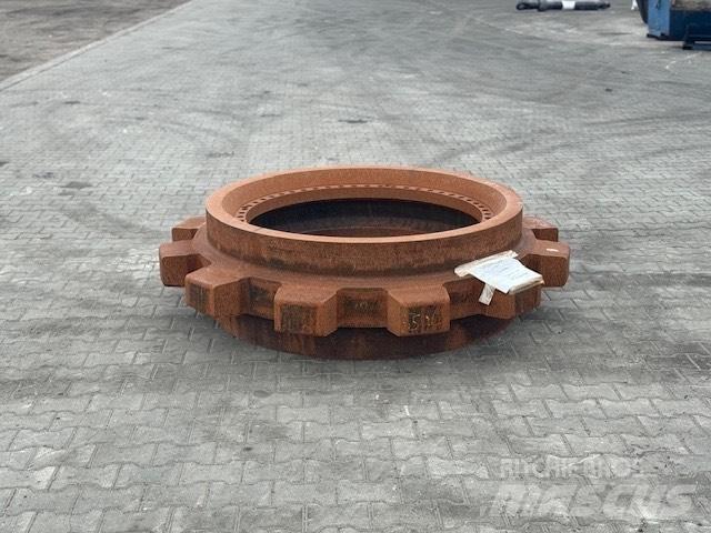 CAT 6040 SPROCKET Lánctalpak, láncok és futóművek