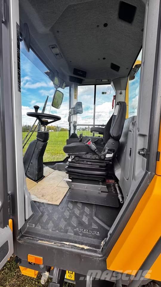 Volvo SD75B Egydobos hengerek