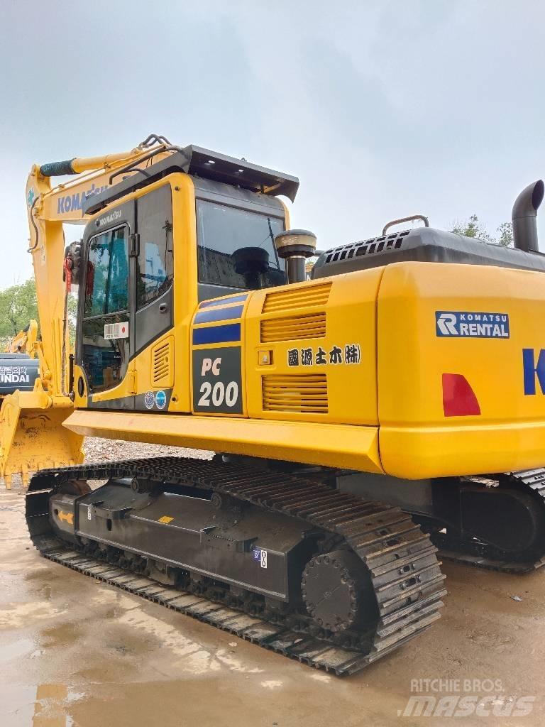 Komatsu PC200-8 Lánctalpas kotrók